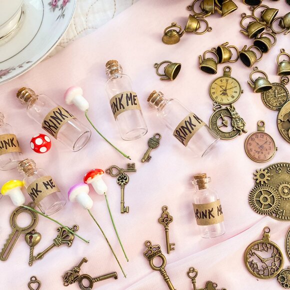 Alice In Wonderland 5th Birthday Party Alice In Wonderland Theme Decor Lot Drink Me Vials Tea Cups Clocks Garden Party